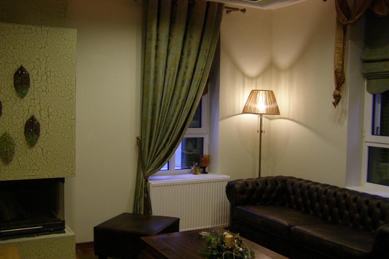 Room In A Neoclassical House - Ladybug Kastoria Exterior foto