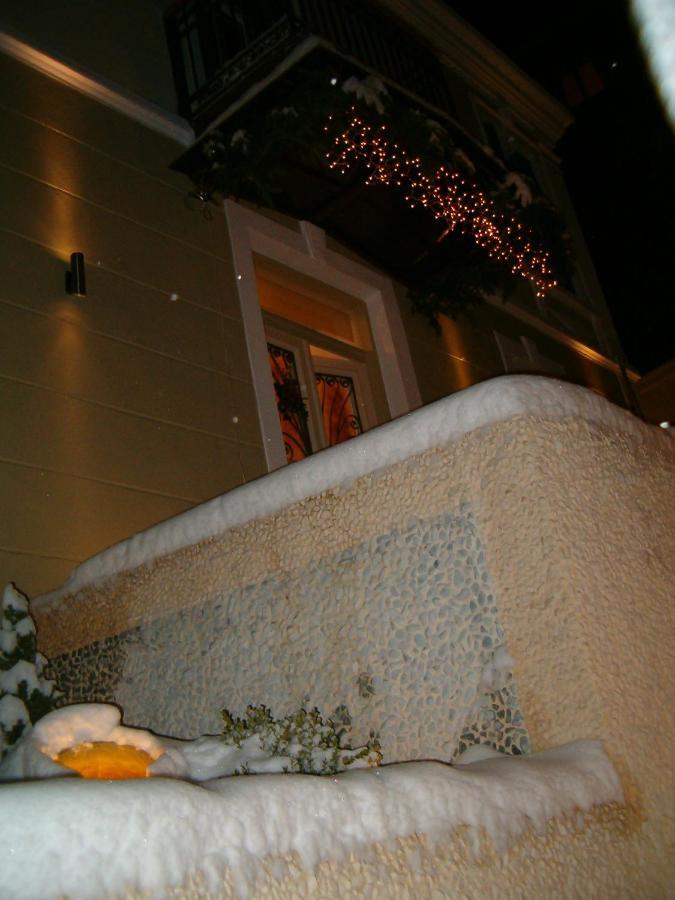 Room In A Neoclassical House - Ladybug Kastoria Exterior foto